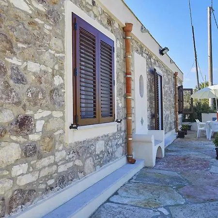 Casale Sammartano Apartman Ummari